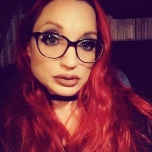 Meet your Posher, Hayley